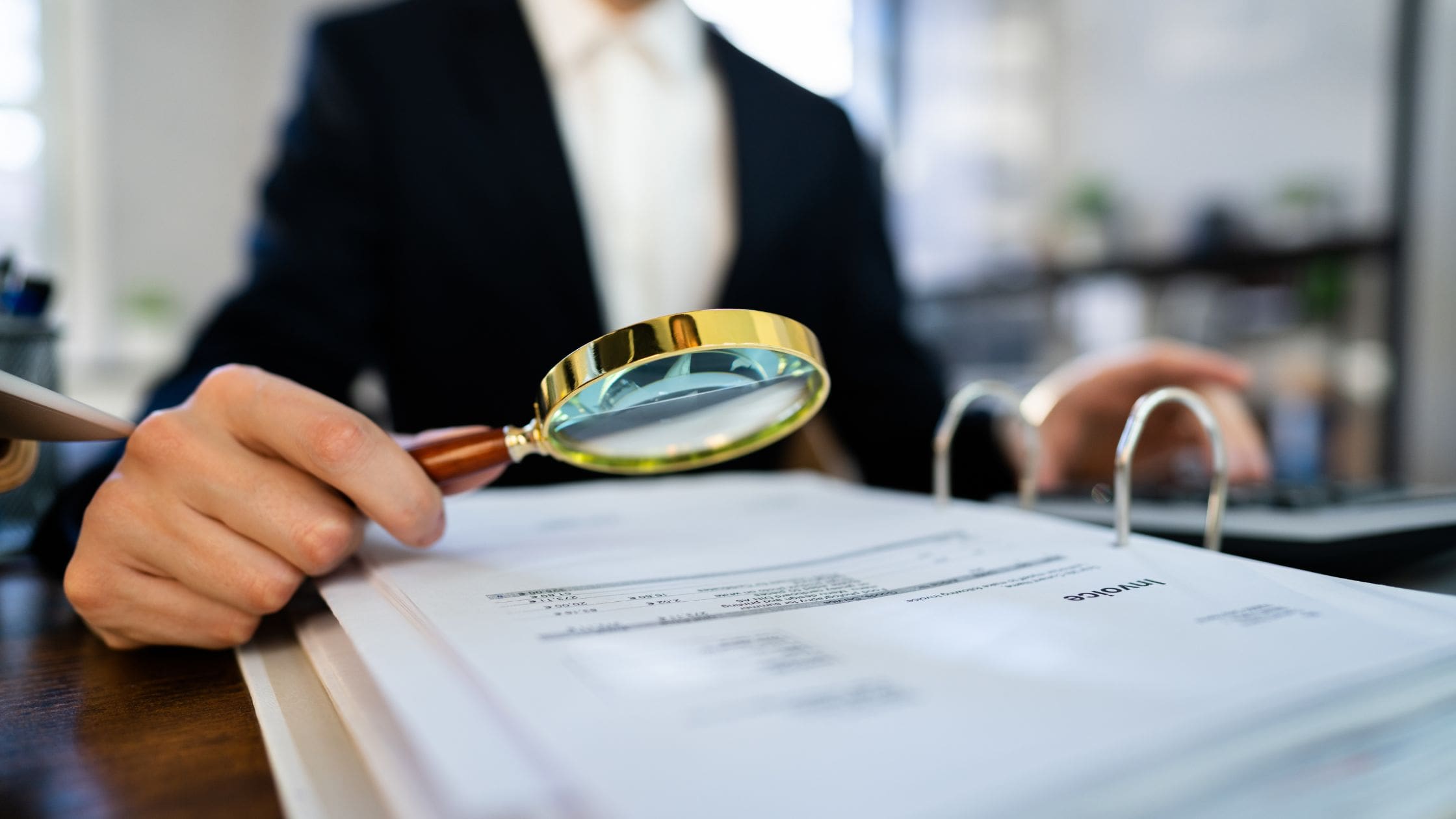 Who Conducts a Manufacturing Audit