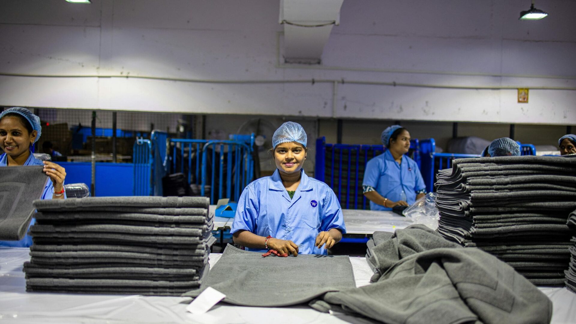How to Find a Manufacturer: Ultimate Guide